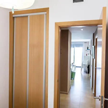 Llevant 3 Apartment *